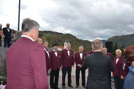 KOMEMORACIJA NA POKOPALIŠČU 11